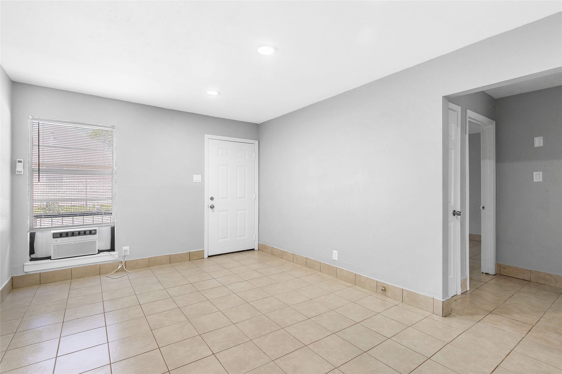 4401 Denmark Street, Houston, TX 77016 4401 Denmark Street, Houston, TX 77016
