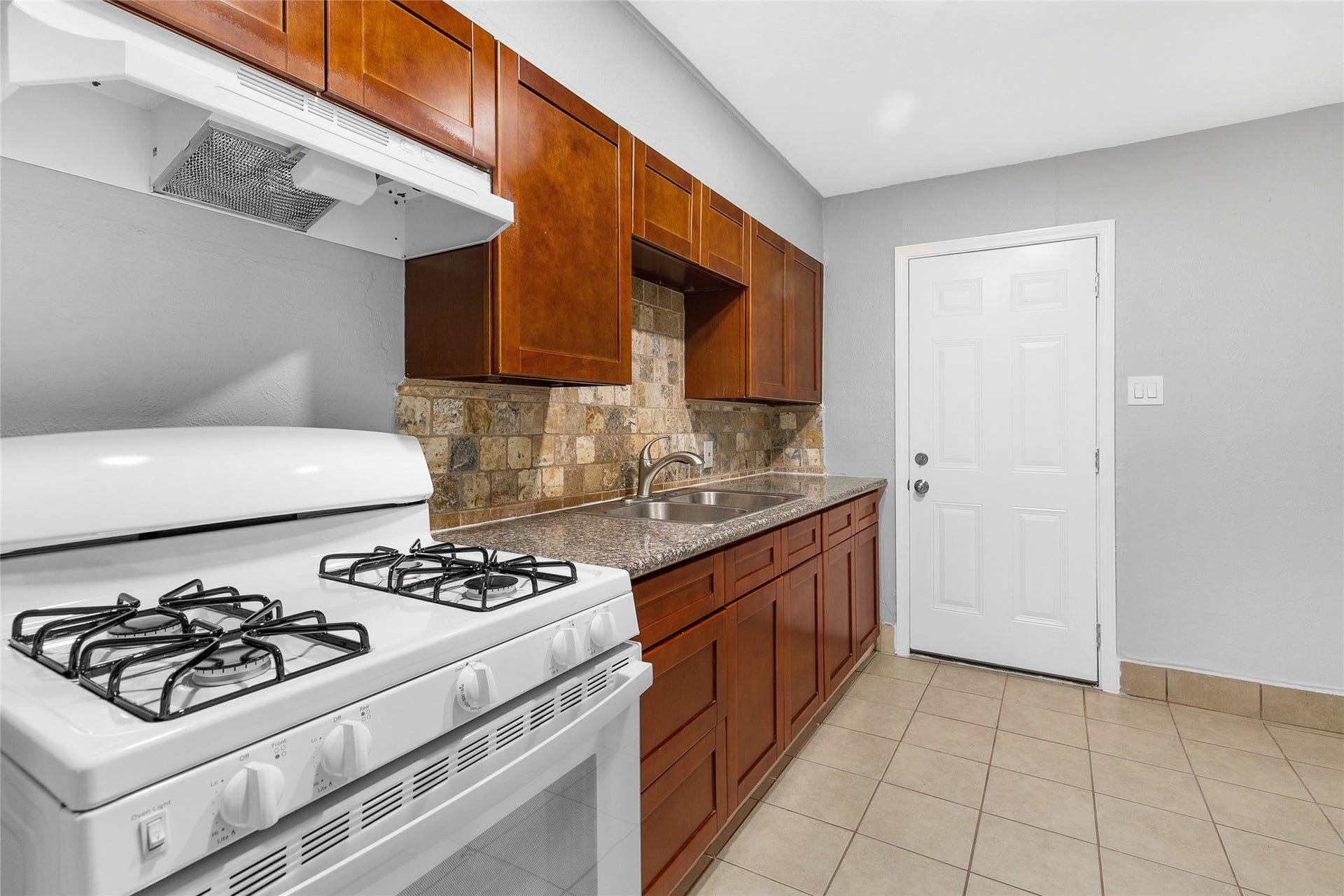 4401 Denmark Street, Houston, TX 77016 4401 Denmark Street, Houston, TX 77016
