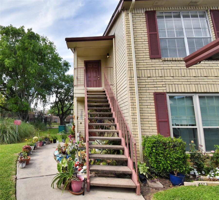 Property photo for 2120 El Paseo Street, #108, Houston, TX