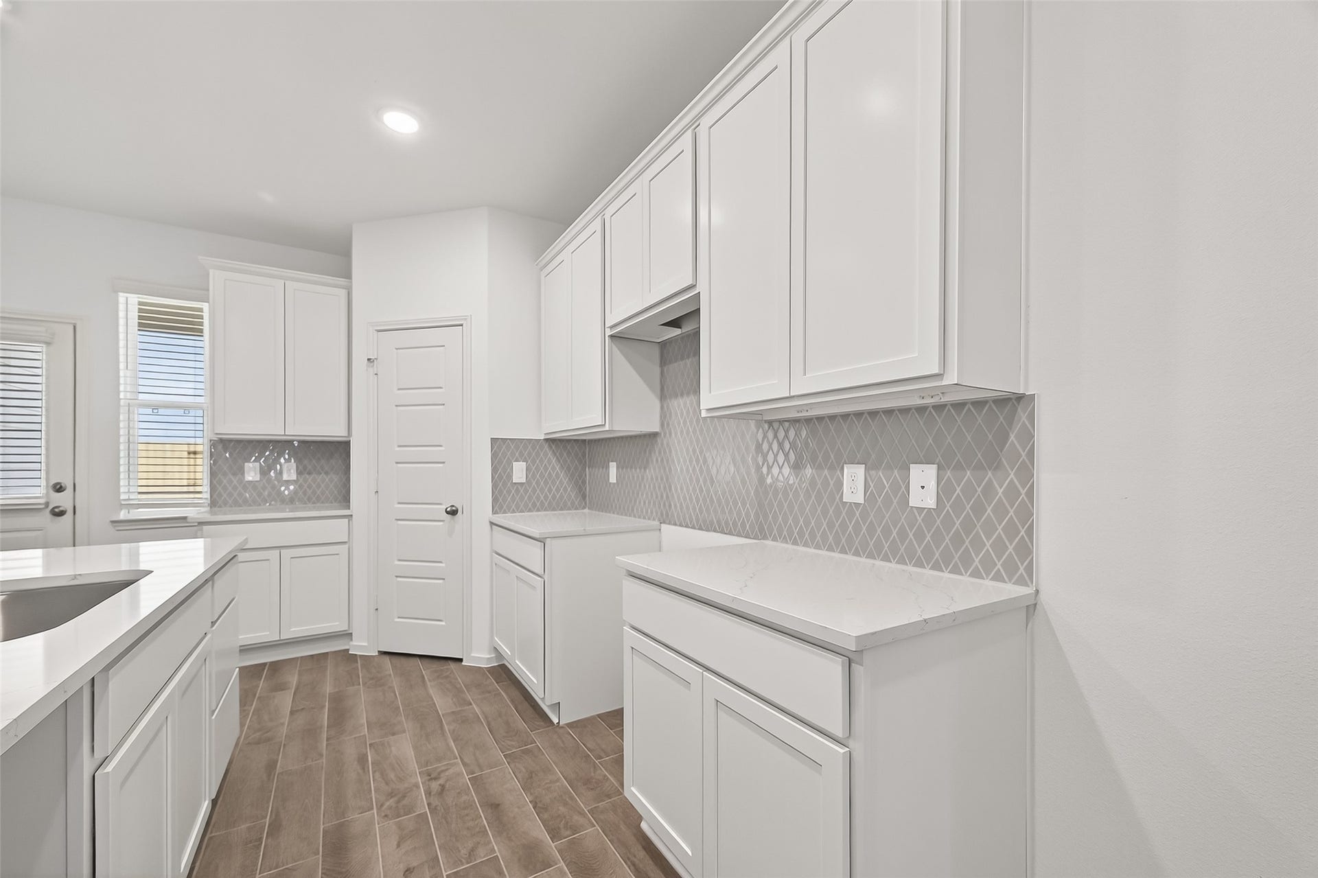 2810 Rockwood Drive, Iowa Colony, TX 77583