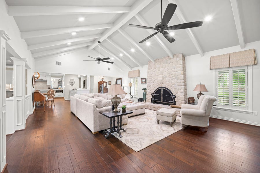 Property photo for 822 Surrey Lane, Simonton, TX