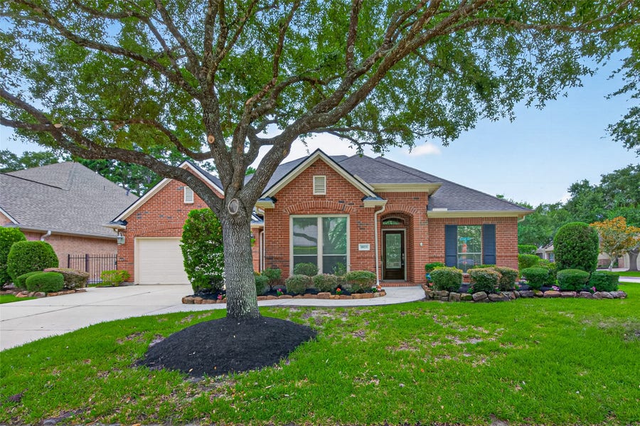 Property photo for 1823 Arbor Forest Trail, Kingwood, TX