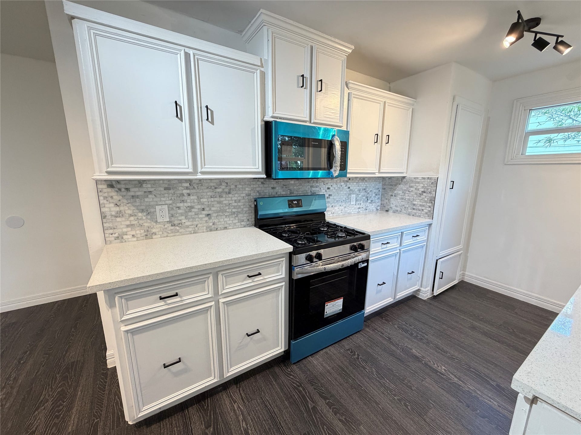 15617 Park Manor Street, Houston, TX 77053 15617 Park Manor Street, Houston, TX 77053