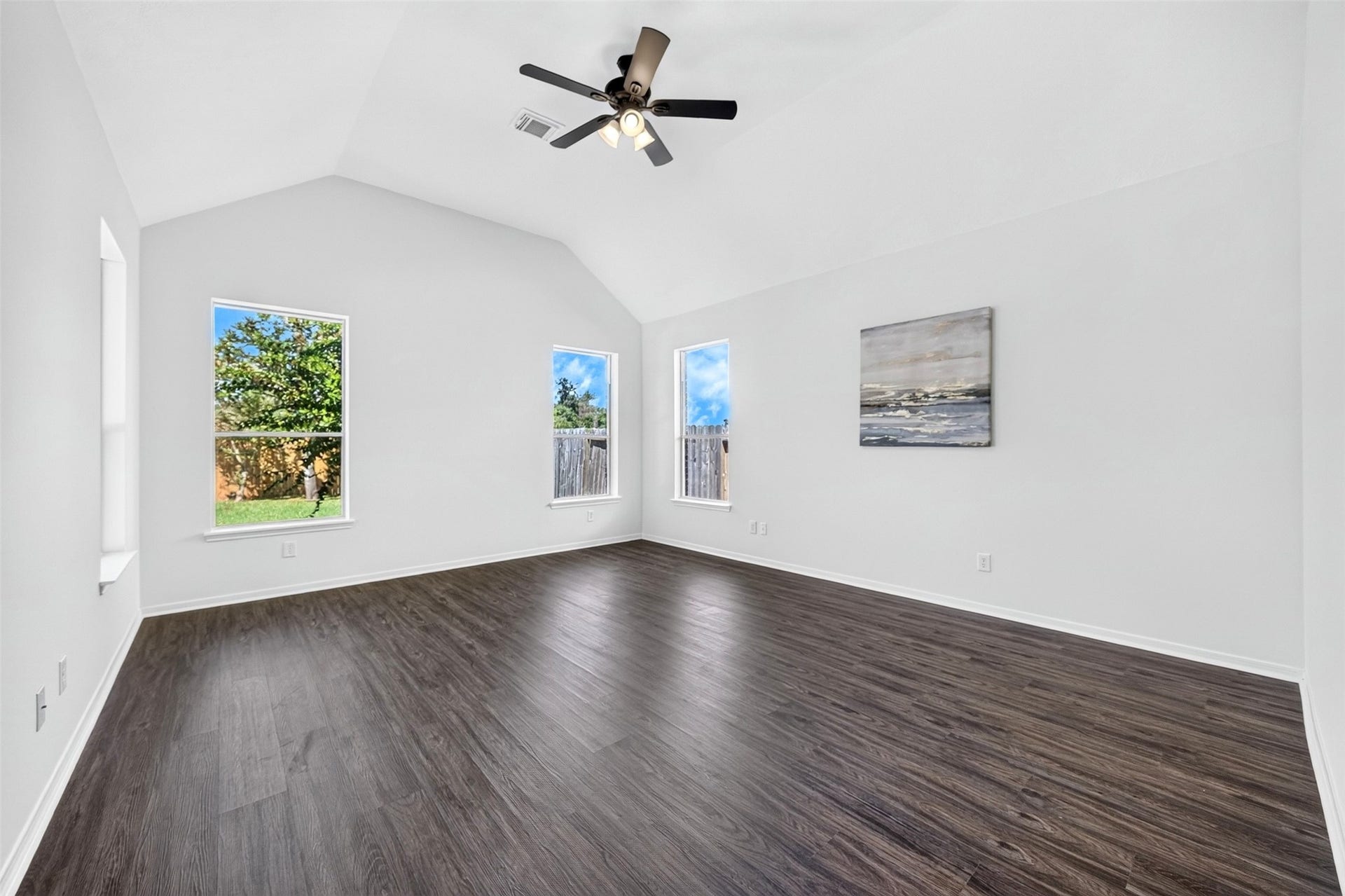 3114 Brannon Hill Lane, Sugar Land, TX 77479 Spacious and bright master bedroom with high ceilings and 4 windows that offer plenty of natural light.