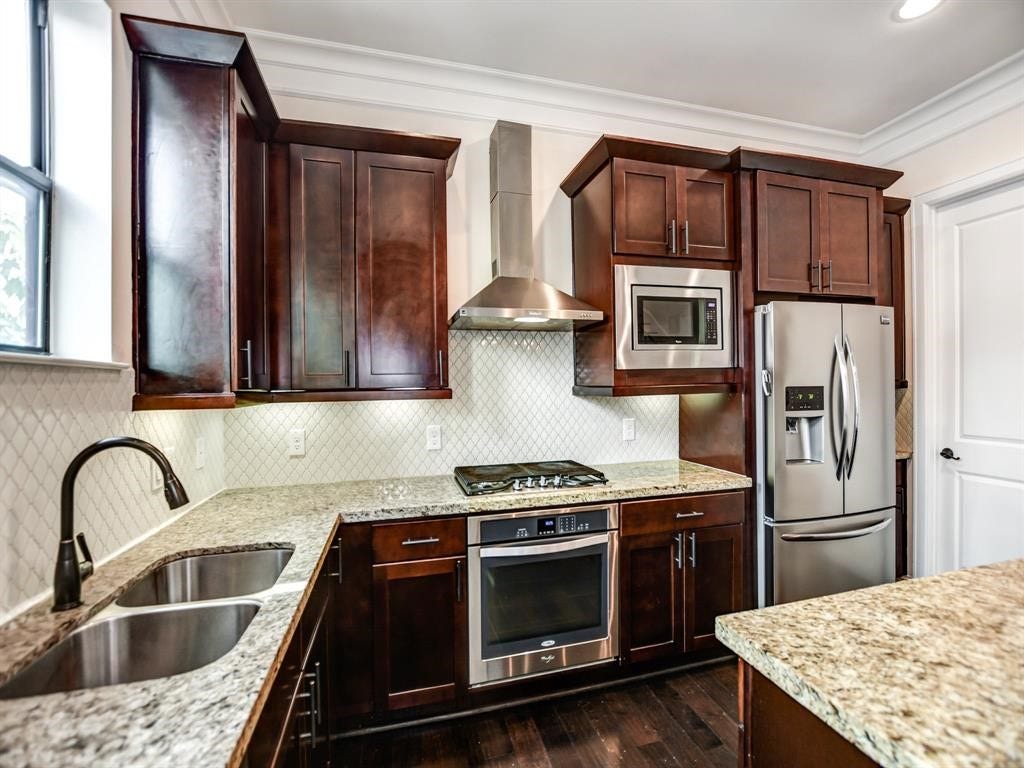 1139 W 15th 1/2 Street, Houston, TX 77008 1139 W 15th 1/2 Street, Houston, TX 77008