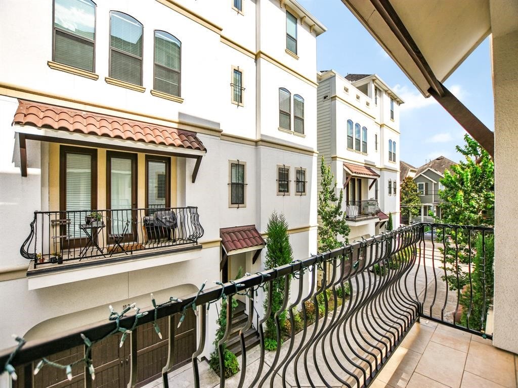 1139 W 15th 1/2 Street, Houston, TX 77008 1139 W 15th 1/2 Street, Houston, TX 77008