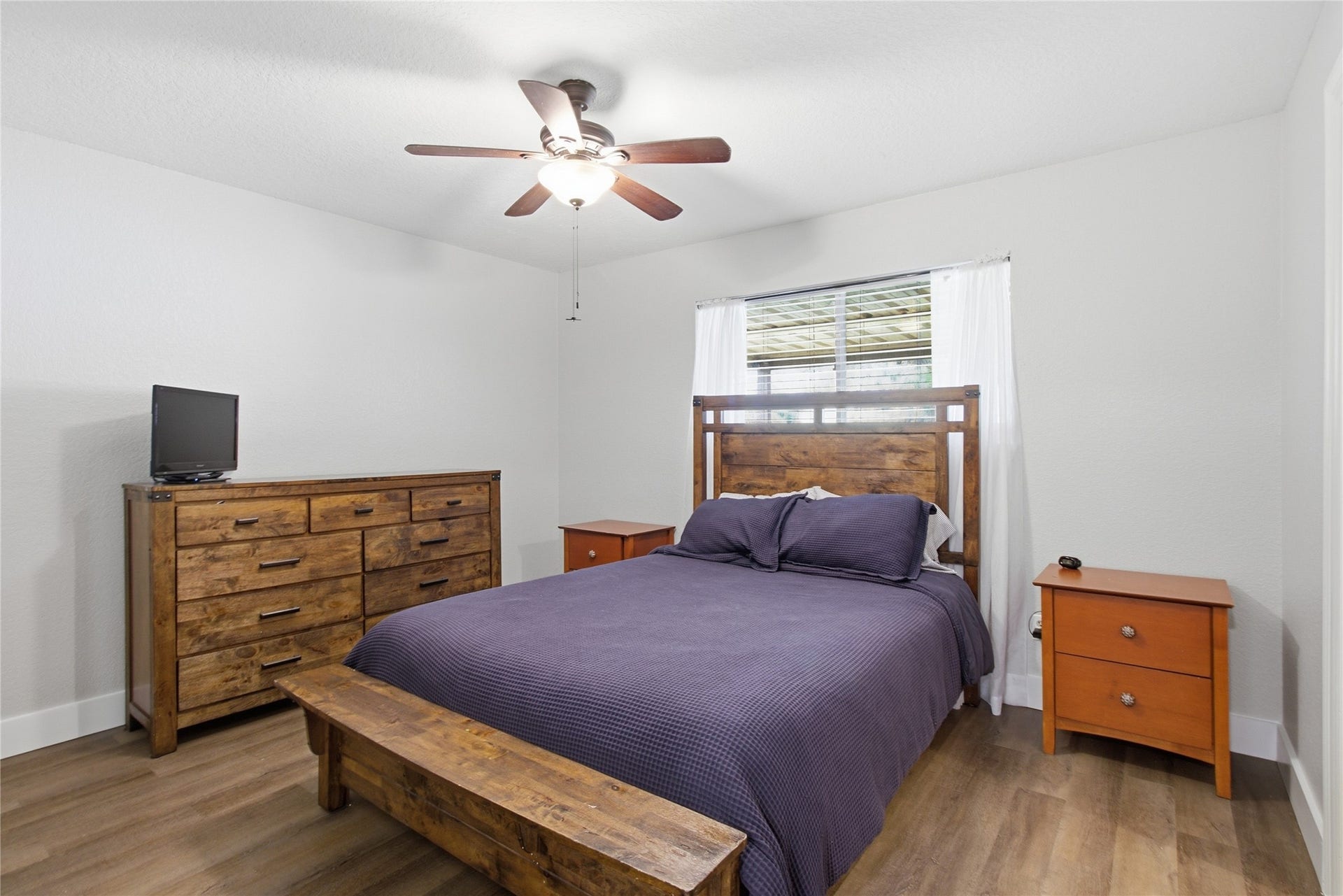 5106 3rd Street, Danbury, TX 77534 5106 3rd Street, Danbury, TX 77534