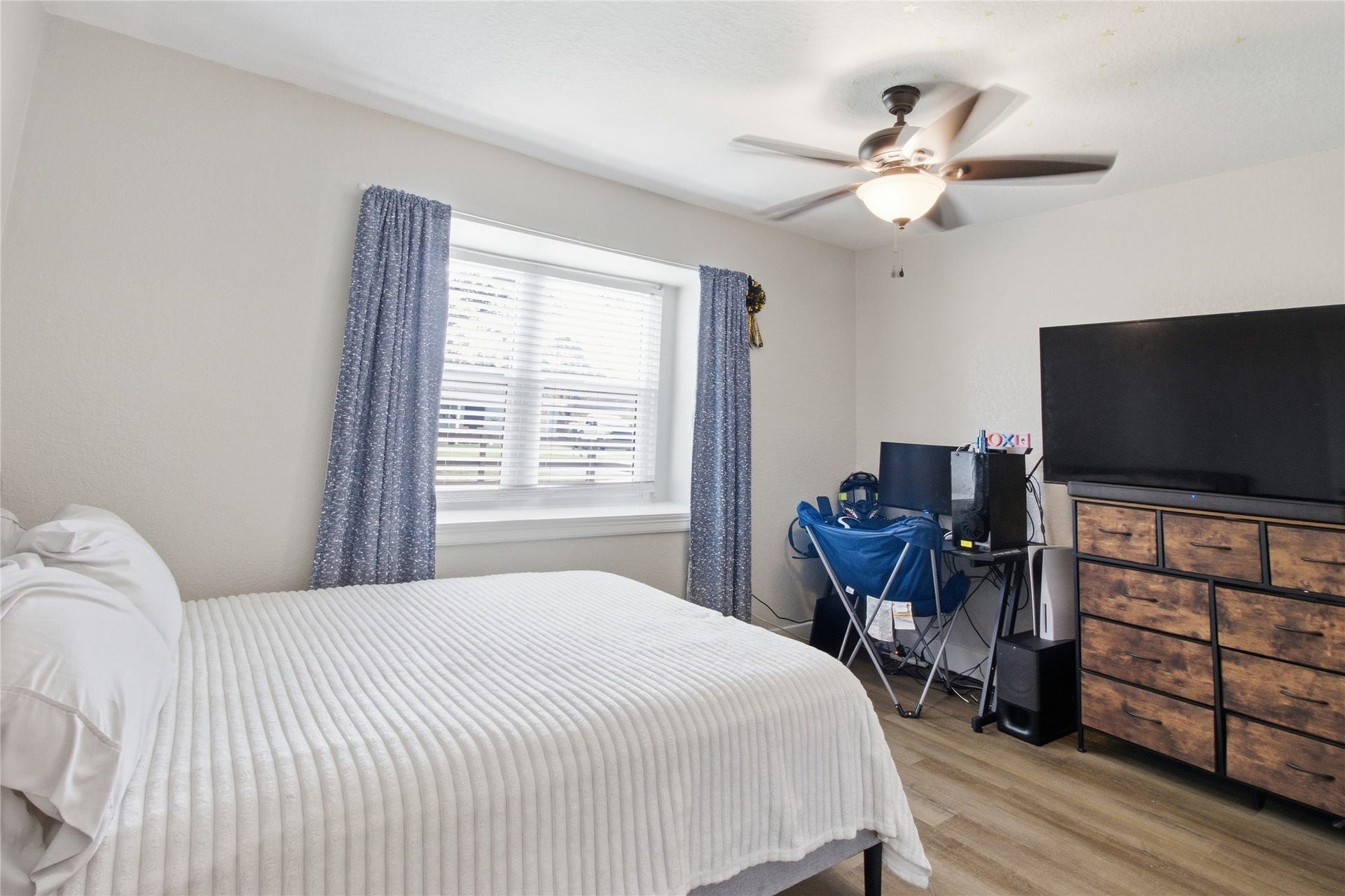 5106 3rd Street, Danbury, TX 77534 5106 3rd Street, Danbury, TX 77534