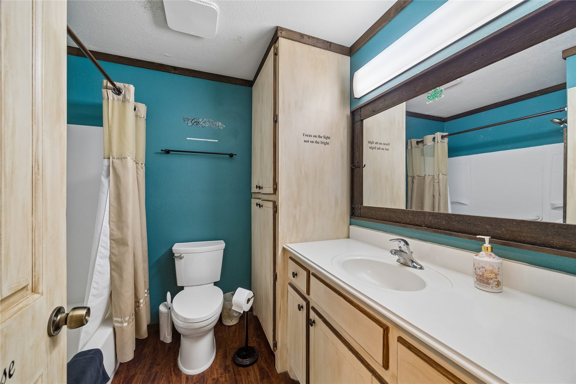26904 Brentwood Road, Splendora, TX 77372 The Lodge Cottage bathroom
