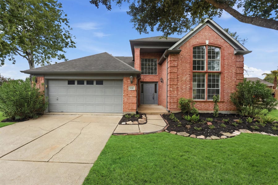 Property photo for 818 Heather Park Court, Sugar Land, TX