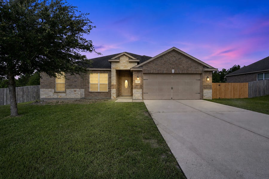 Property photo for 18894 Maverick Ranch Road W, Magnolia, TX