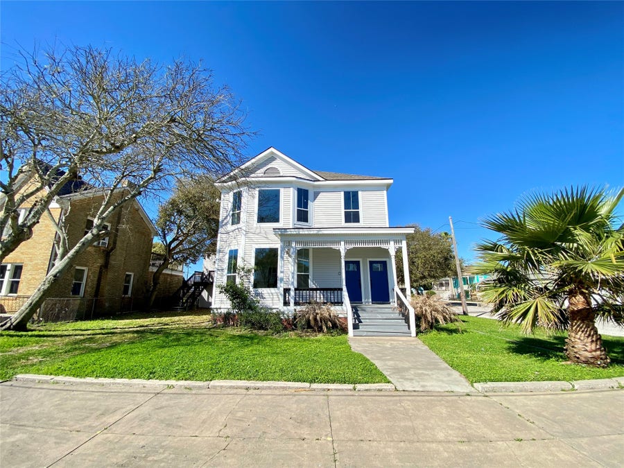 Property photo for 2001 29th Street, #Up, Galveston, TX