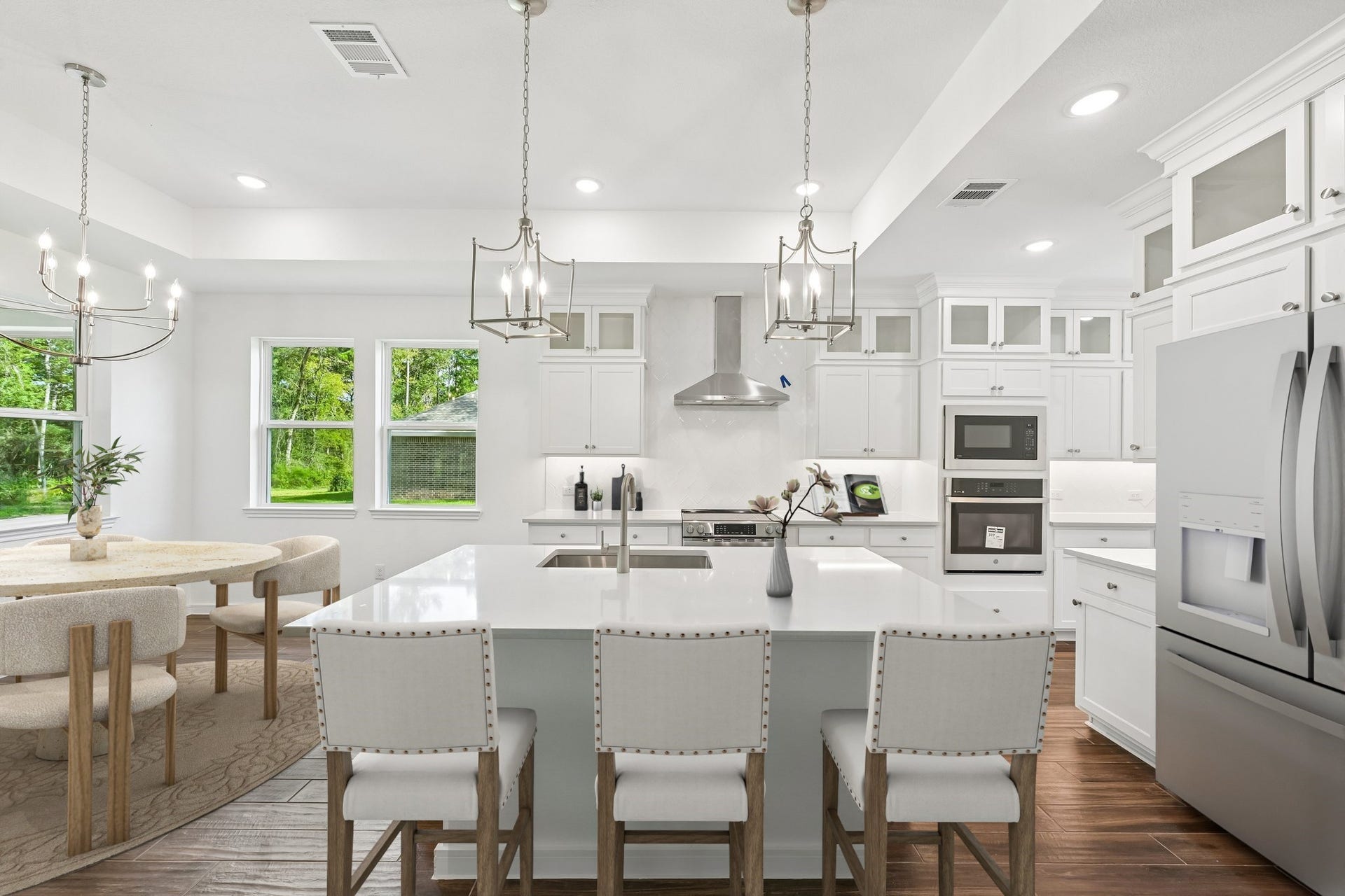 1053 Apple Ridge Road, Magnolia, TX 77363 Stunning island kitchen (*Photo not of actual home and used for illustration purposes only.)