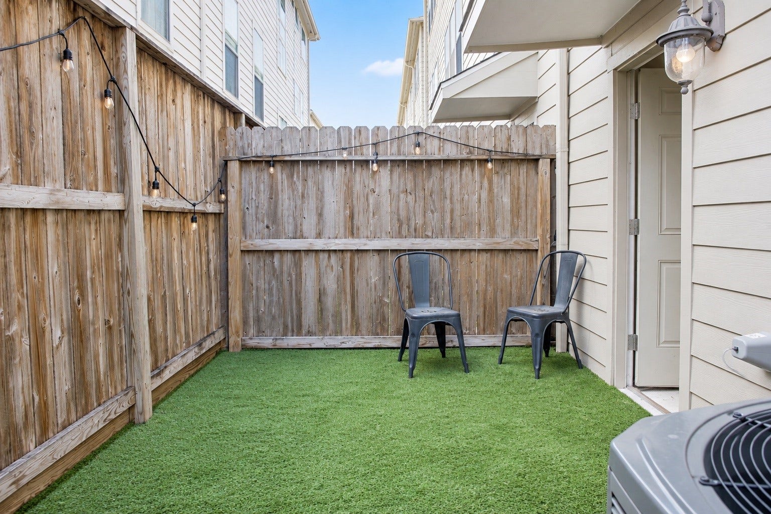 2904 Chenevert Street, #J, Houston, TX 77004 2904 Chenevert Street, #J, Houston, TX 77004