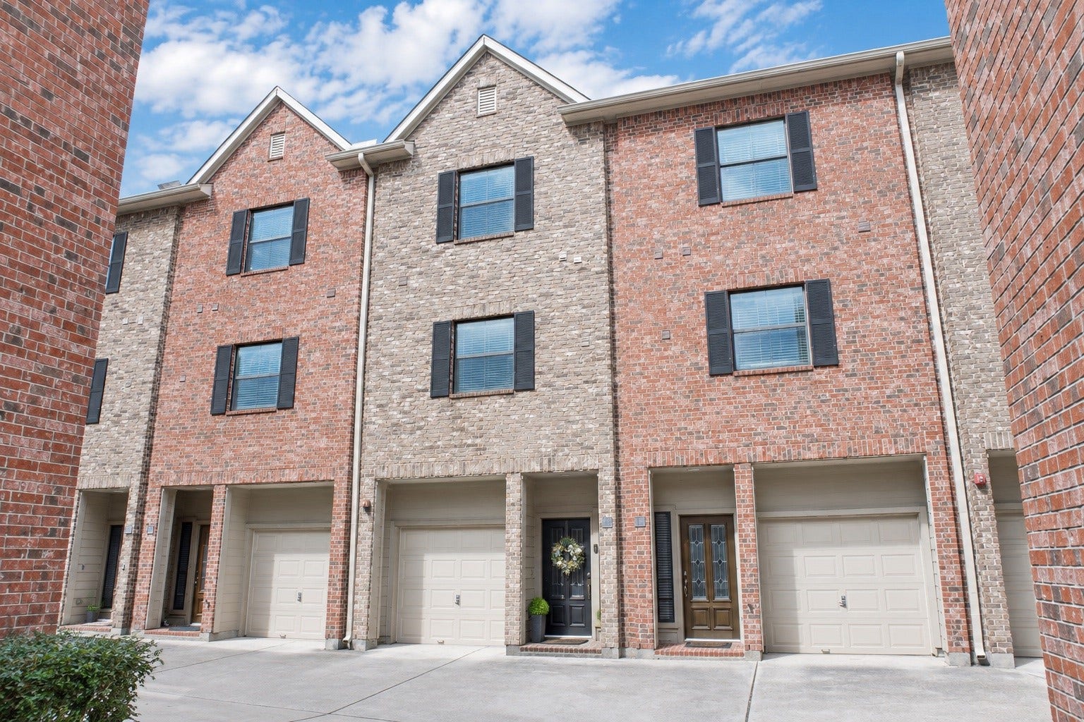 2904 Chenevert Street, #J, Houston, TX 77004 2904 Chenevert Street, #J, Houston, TX 77004