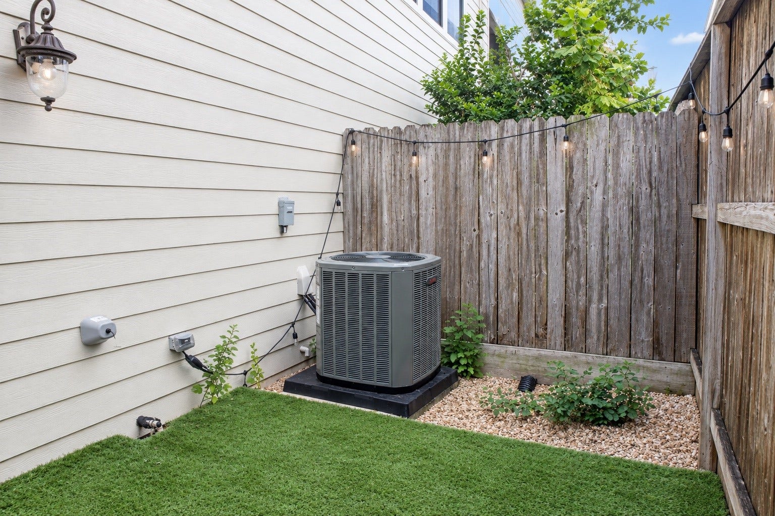 2904 Chenevert Street, #J, Houston, TX 77004 2904 Chenevert Street, #J, Houston, TX 77004