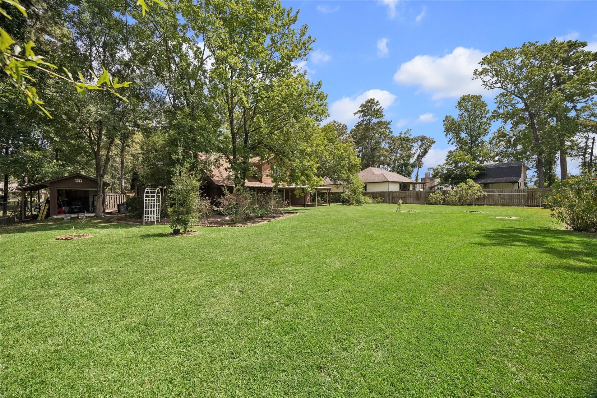 24288 Maple Circle, Porter, TX 77365 24288 Maple Circle, Porter, TX 77365