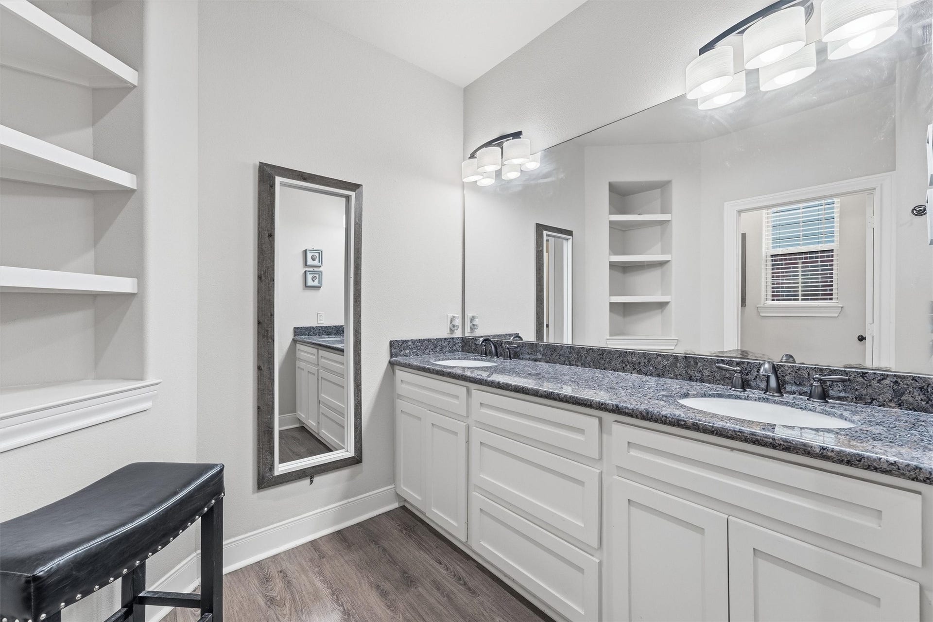 4510 Ireland Lane, Pasadena, TX 77505 4510 Ireland Lane, Pasadena, TX 77505