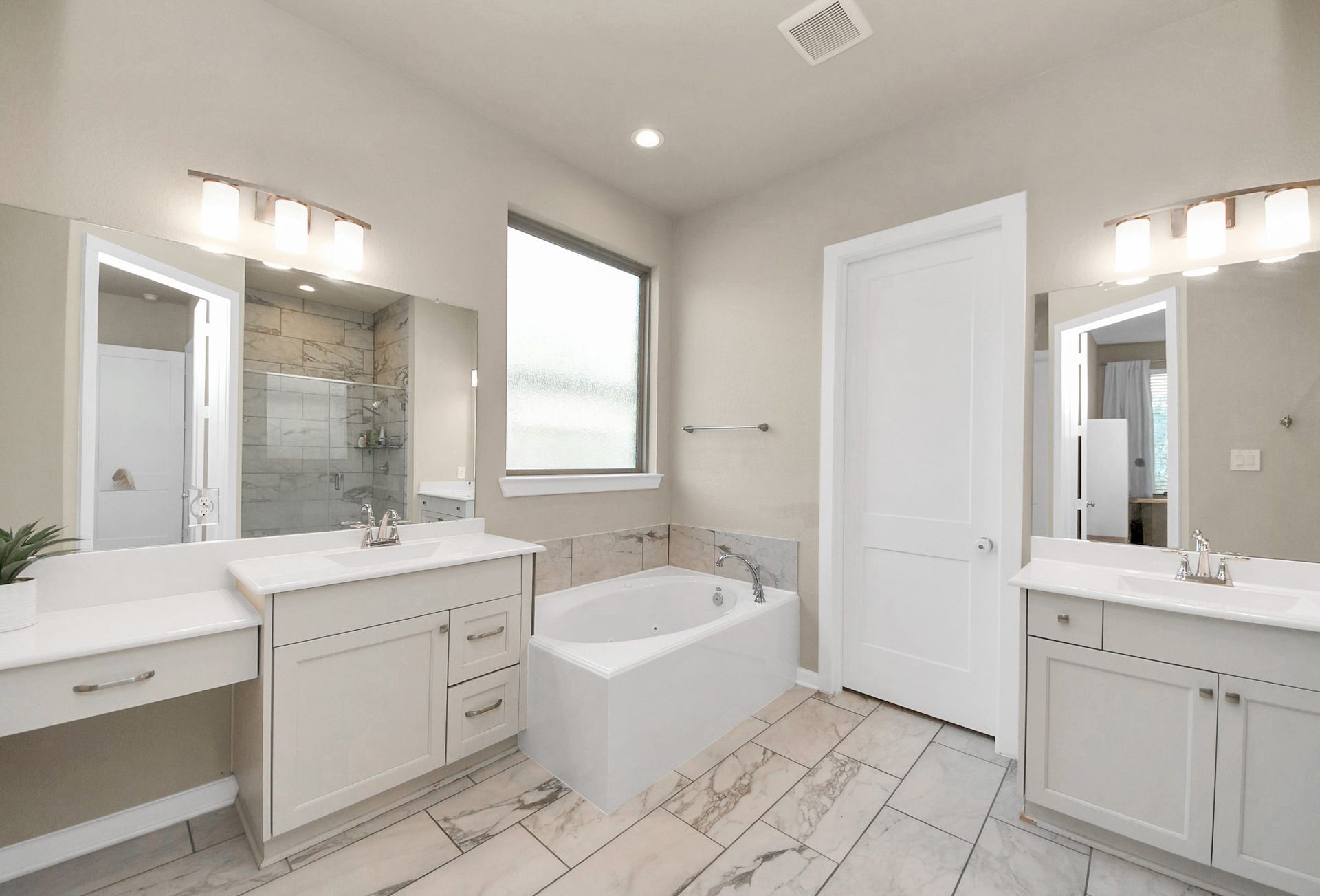 4734 Franklin Way, Iowa Colony, TX 77583 4734 Franklin Way, Iowa Colony, TX 77583