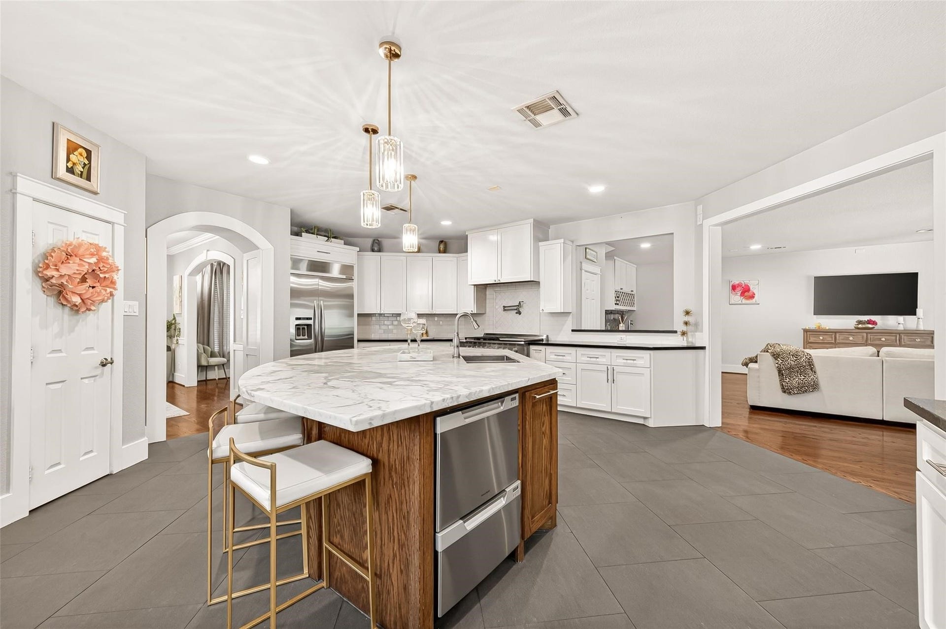 3018 S Saddlebrook Lane, Katy, TX 77494