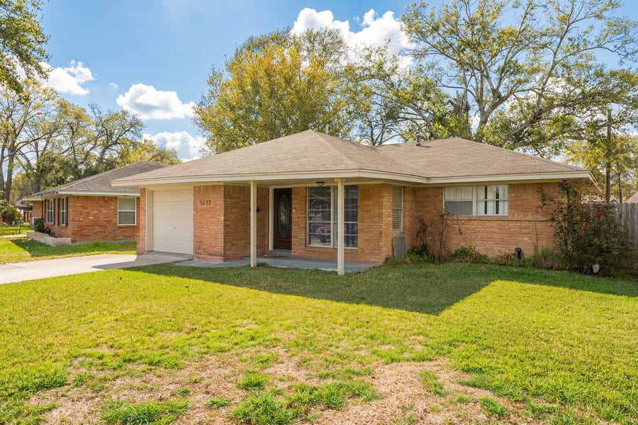 Property photo for 5637 Wood Creek Way, Houston, TX