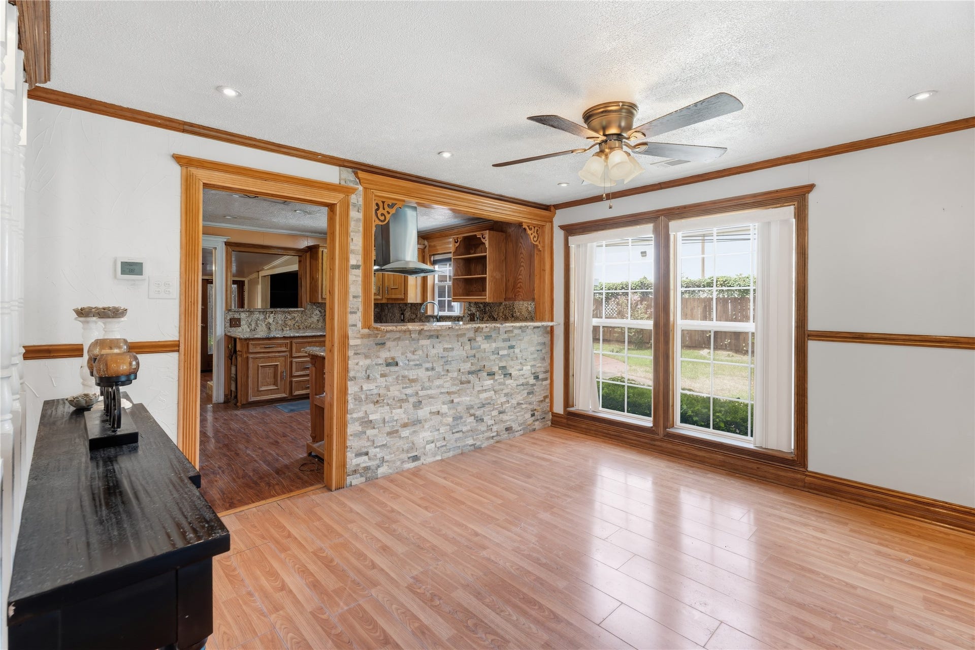 2609 Bevis Street, Houston, TX 77008 2609 Bevis Street, Houston, TX 77008
