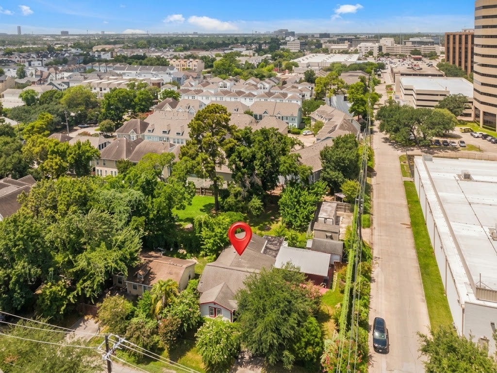 2609 Bevis Street, Houston, TX 77008 2609 Bevis Street, Houston, TX 77008