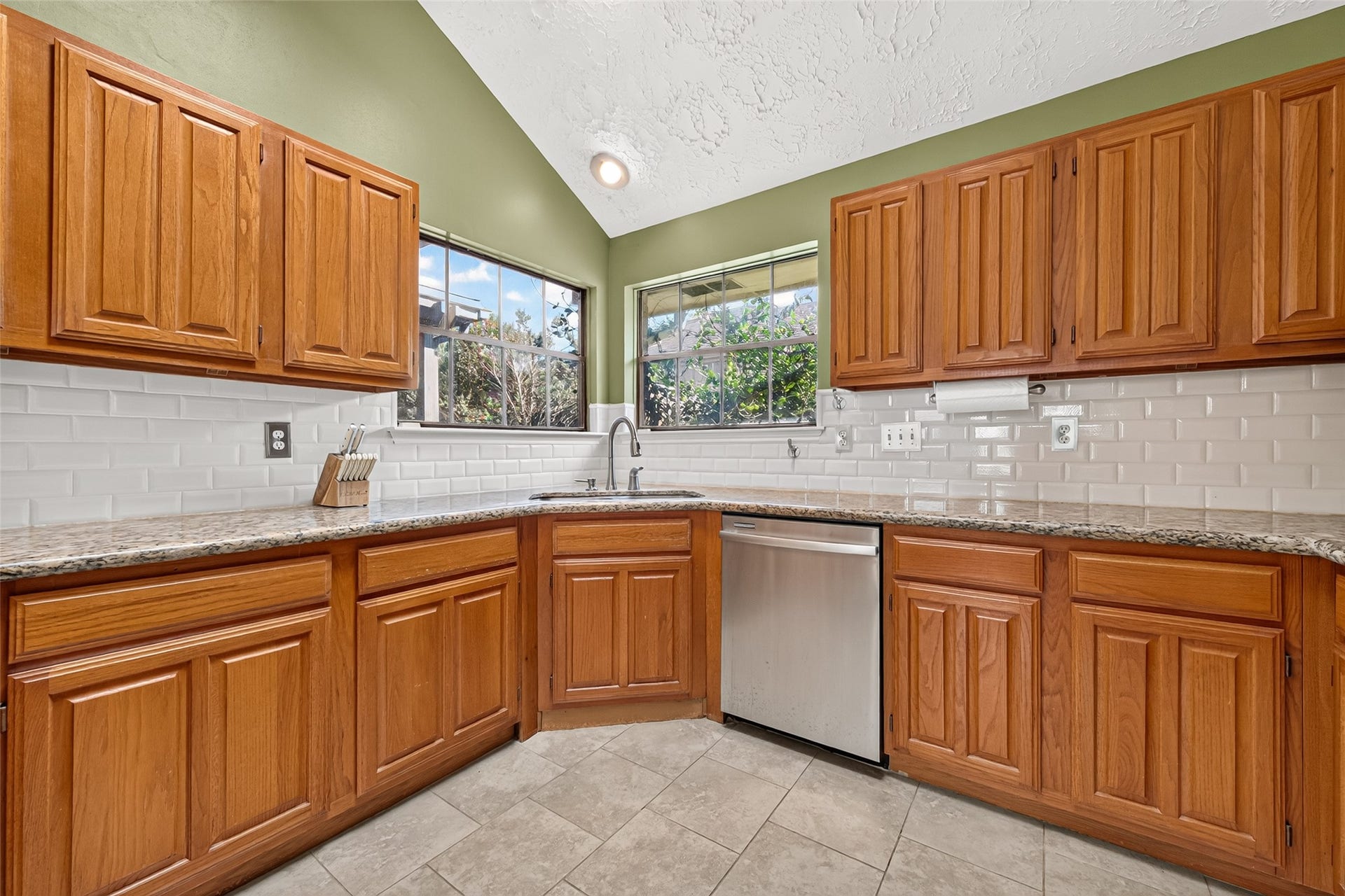 2115 Echo ridge Ridge, Sugar Land, TX 77478 2115 Echo ridge Ridge, Sugar Land, TX 77478