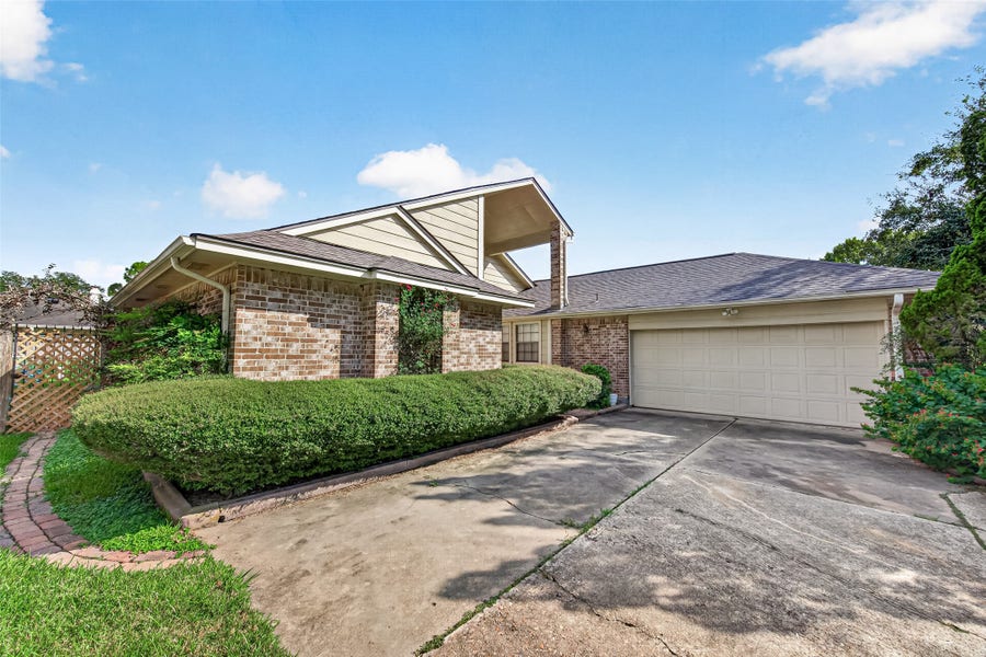 Property photo for 2115 Echo ridge Ridge, Sugar Land, TX