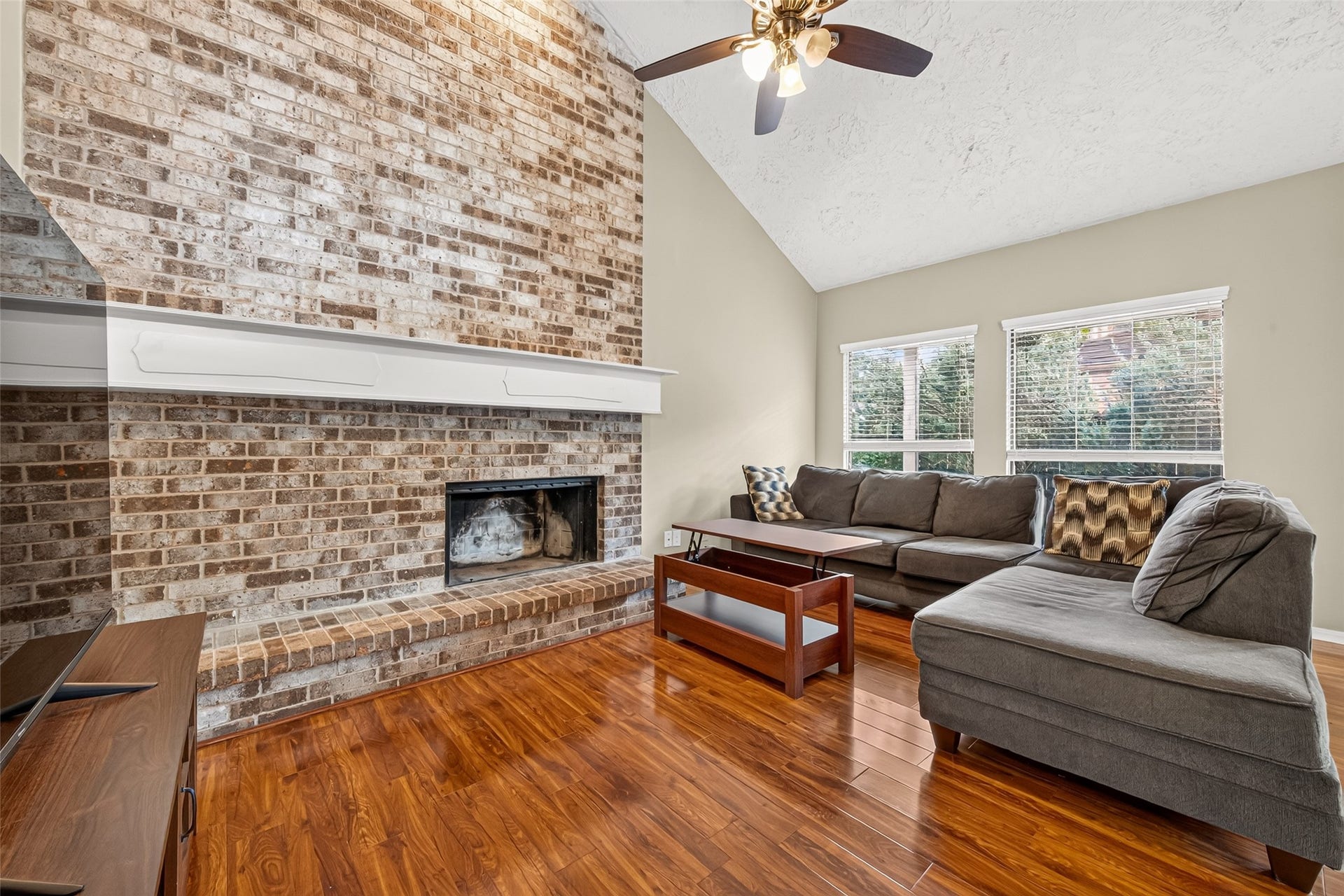 2115 Echo ridge Ridge, Sugar Land, TX 77478 2115 Echo ridge Ridge, Sugar Land, TX 77478