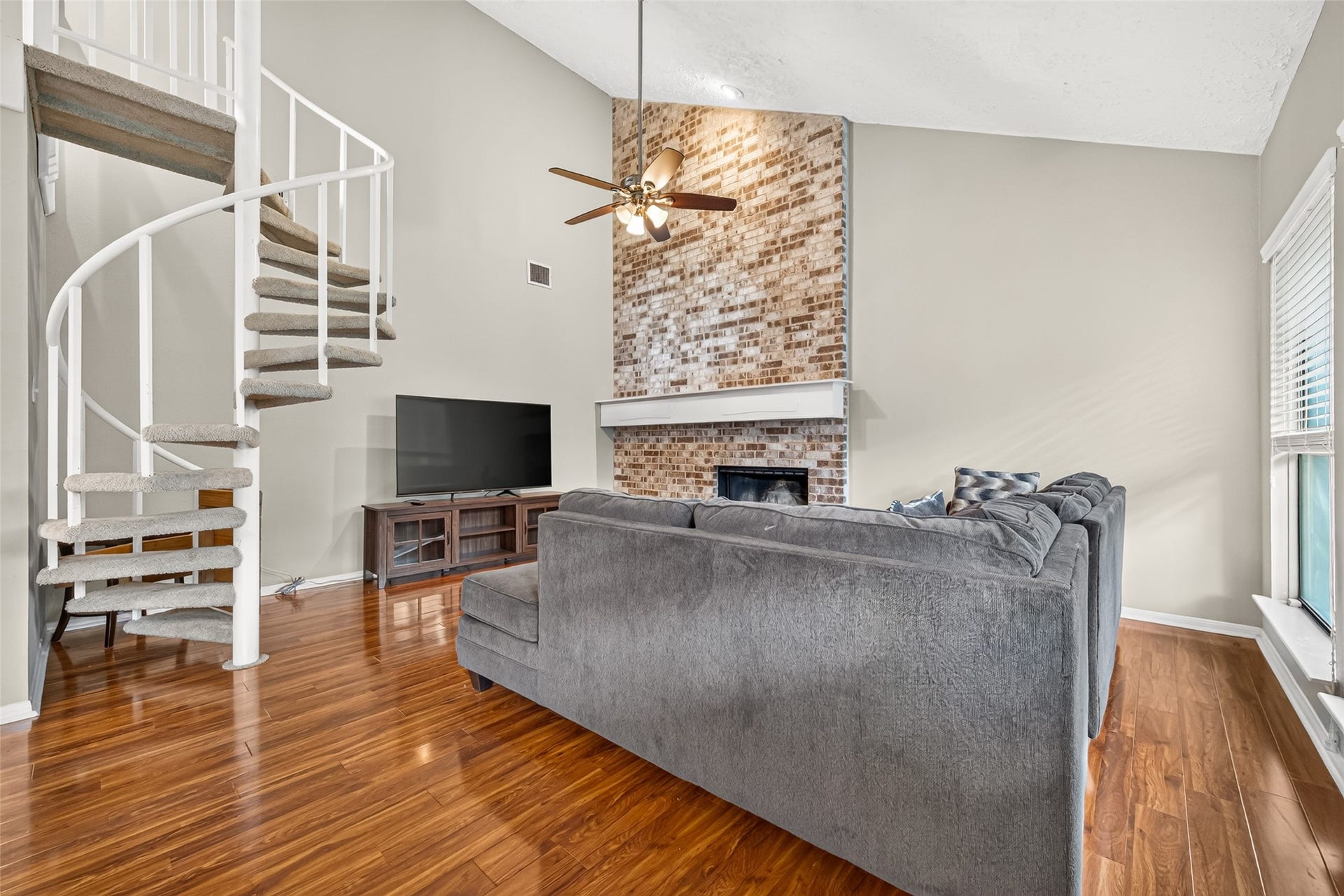 2115 Echo ridge Ridge, Sugar Land, TX 77478 2115 Echo ridge Ridge, Sugar Land, TX 77478