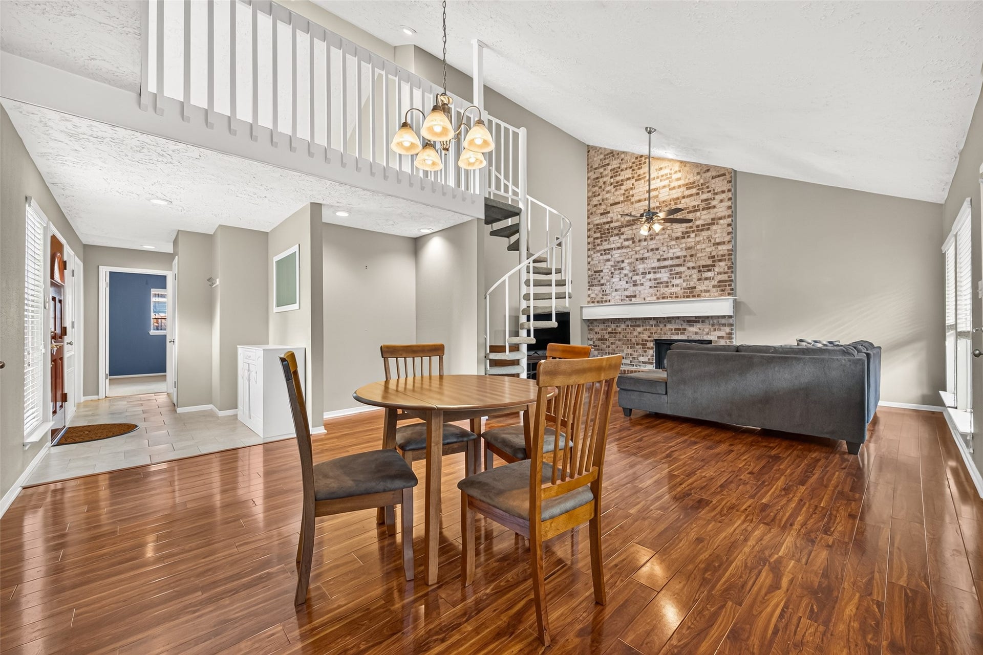 2115 Echo ridge Ridge, Sugar Land, TX 77478 2115 Echo ridge Ridge, Sugar Land, TX 77478