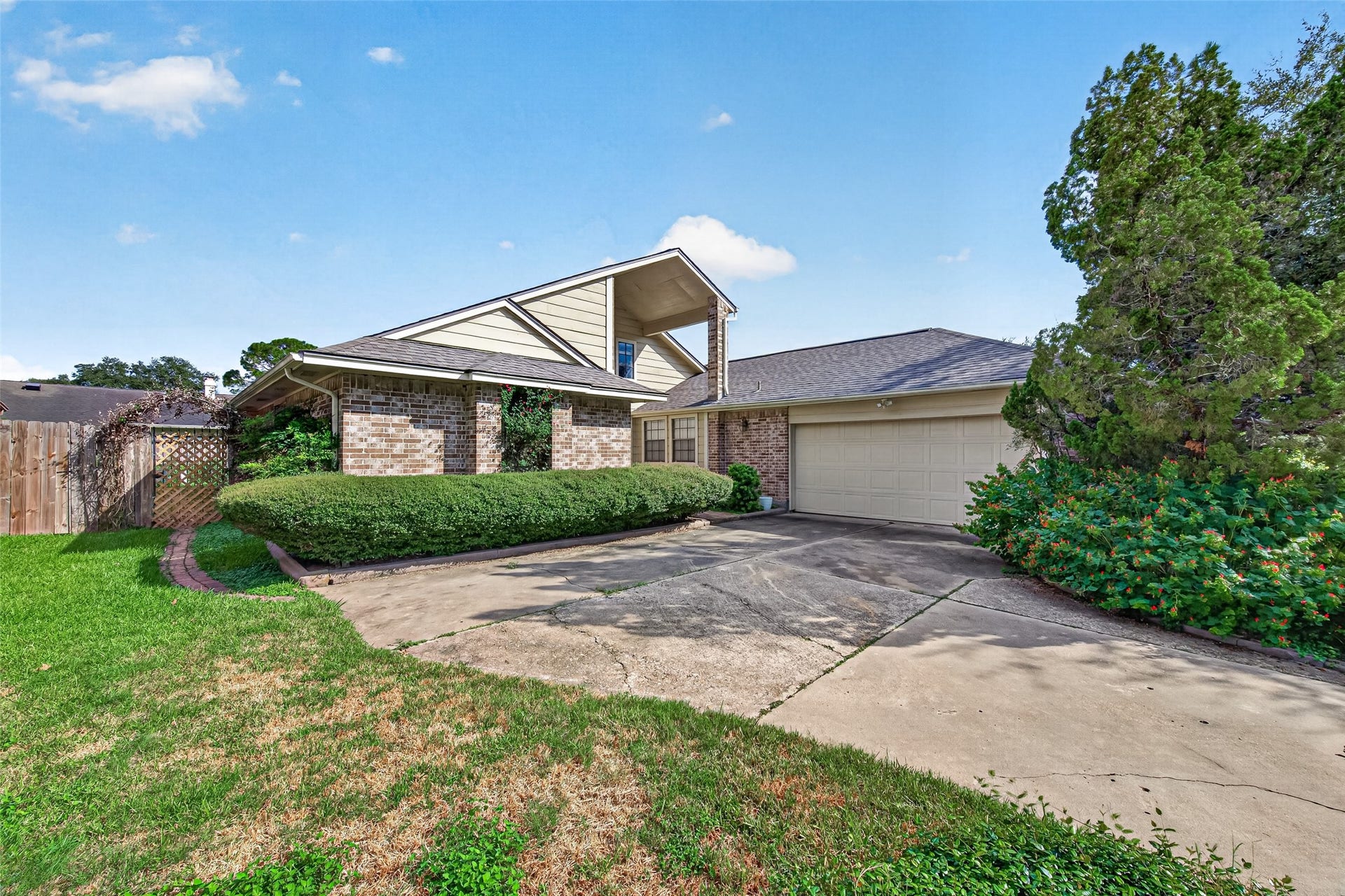 2115 Echo ridge Ridge, Sugar Land, TX 77478 2115 Echo ridge Ridge, Sugar Land, TX 77478
