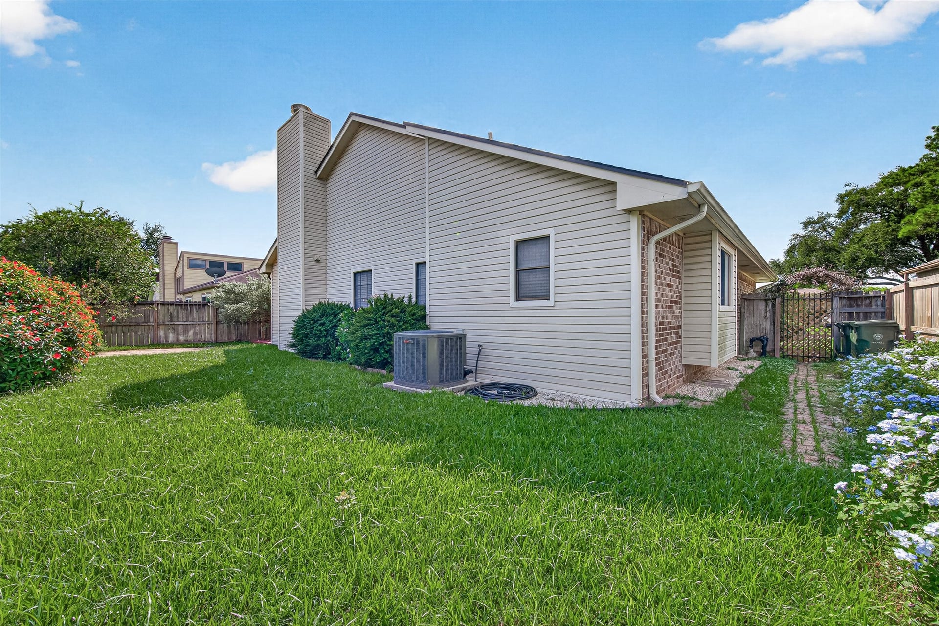 2115 Echo ridge Ridge, Sugar Land, TX 77478 2115 Echo ridge Ridge, Sugar Land, TX 77478