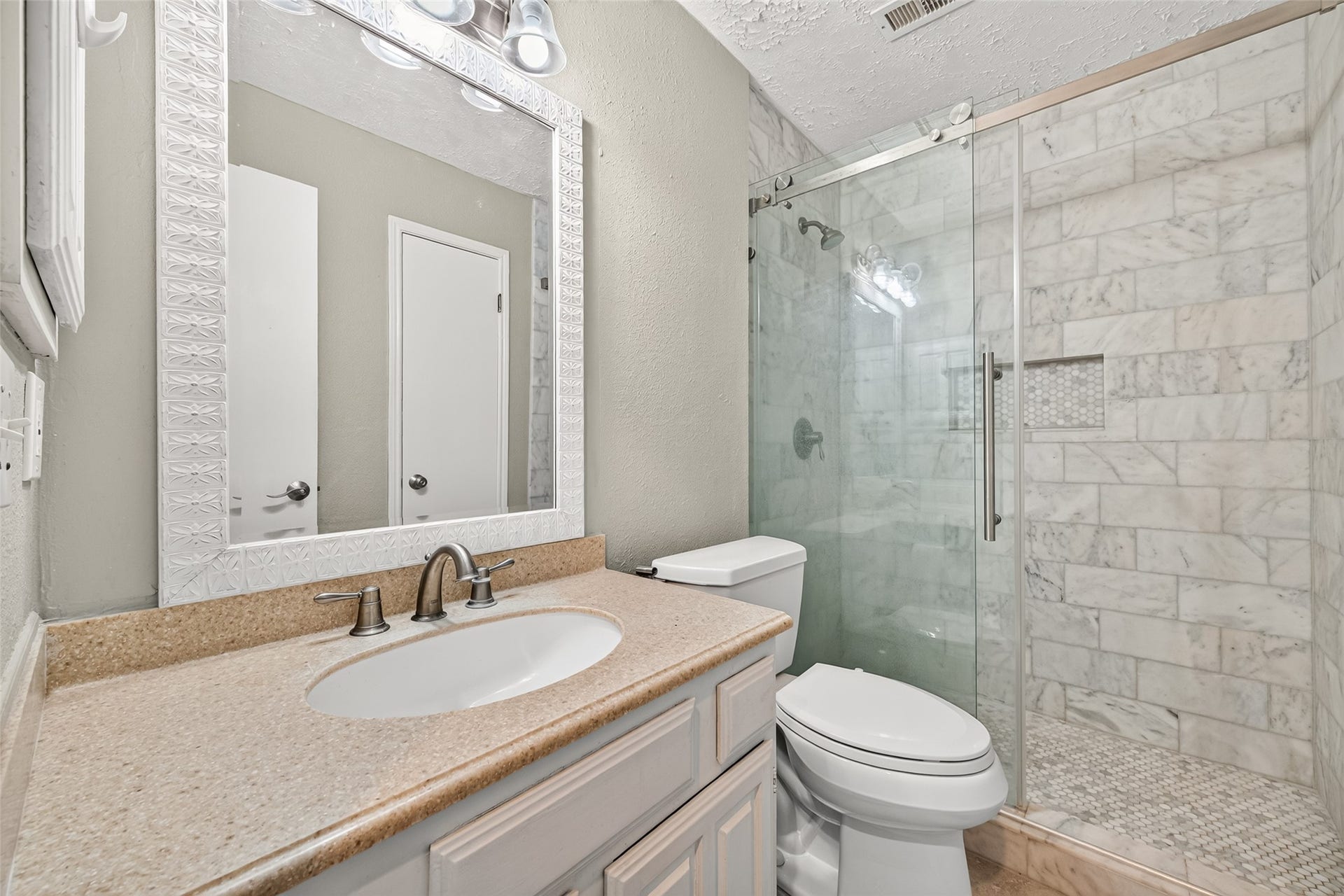 2115 Echo ridge Ridge, Sugar Land, TX 77478 2115 Echo ridge Ridge, Sugar Land, TX 77478
