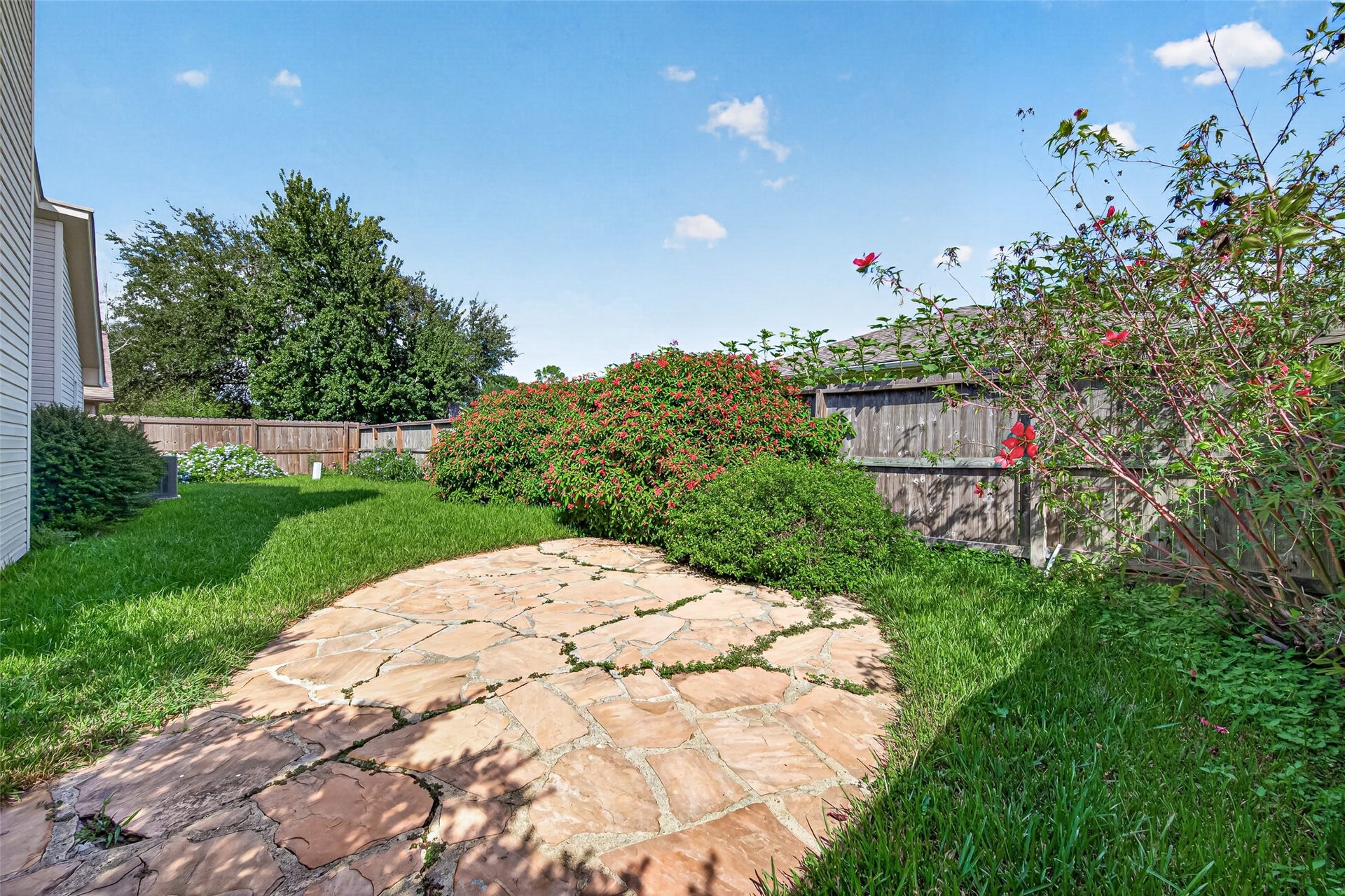 2115 Echo ridge Ridge, Sugar Land, TX 77478 2115 Echo ridge Ridge, Sugar Land, TX 77478