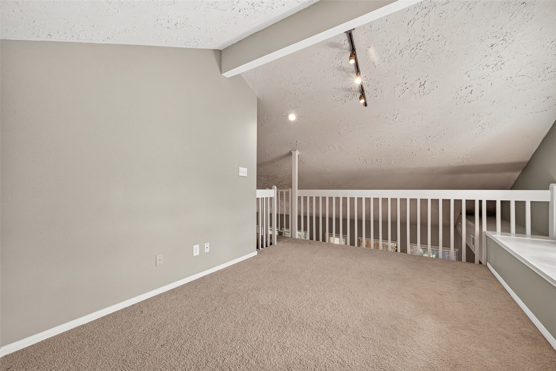2115 Echo ridge Ridge, Sugar Land, TX 77478 2115 Echo ridge Ridge, Sugar Land, TX 77478