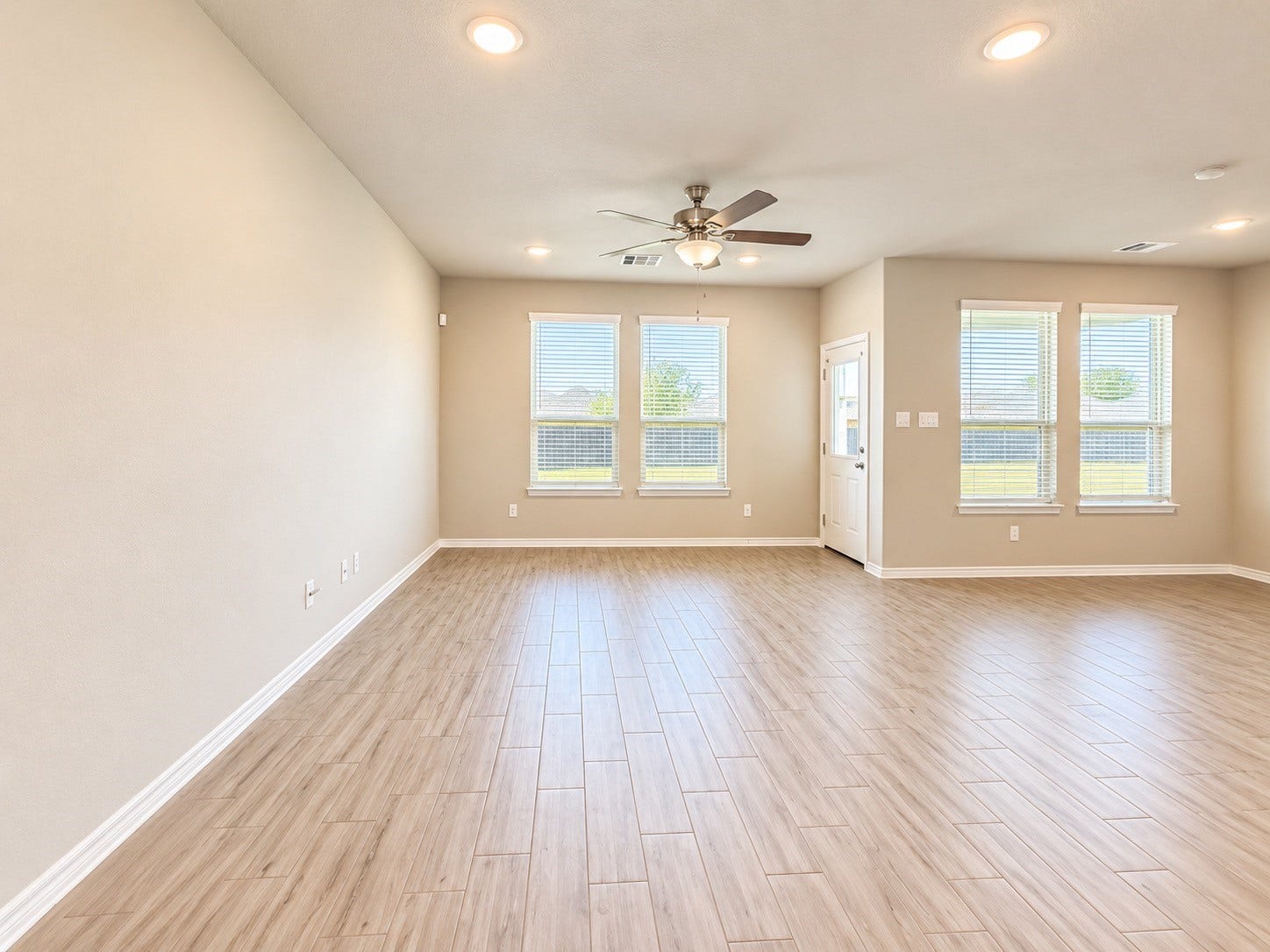 703 Cypress Summit Road, Huffman, TX 77336