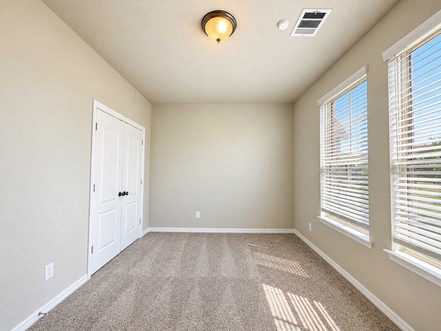 703 Cypress Summit Road, Huffman, TX 77336