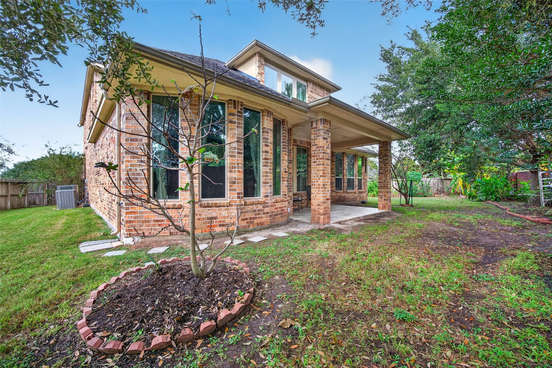 4419 Montcliff Bend Court, Sugar Land, TX 77479 Fully fenced backyard