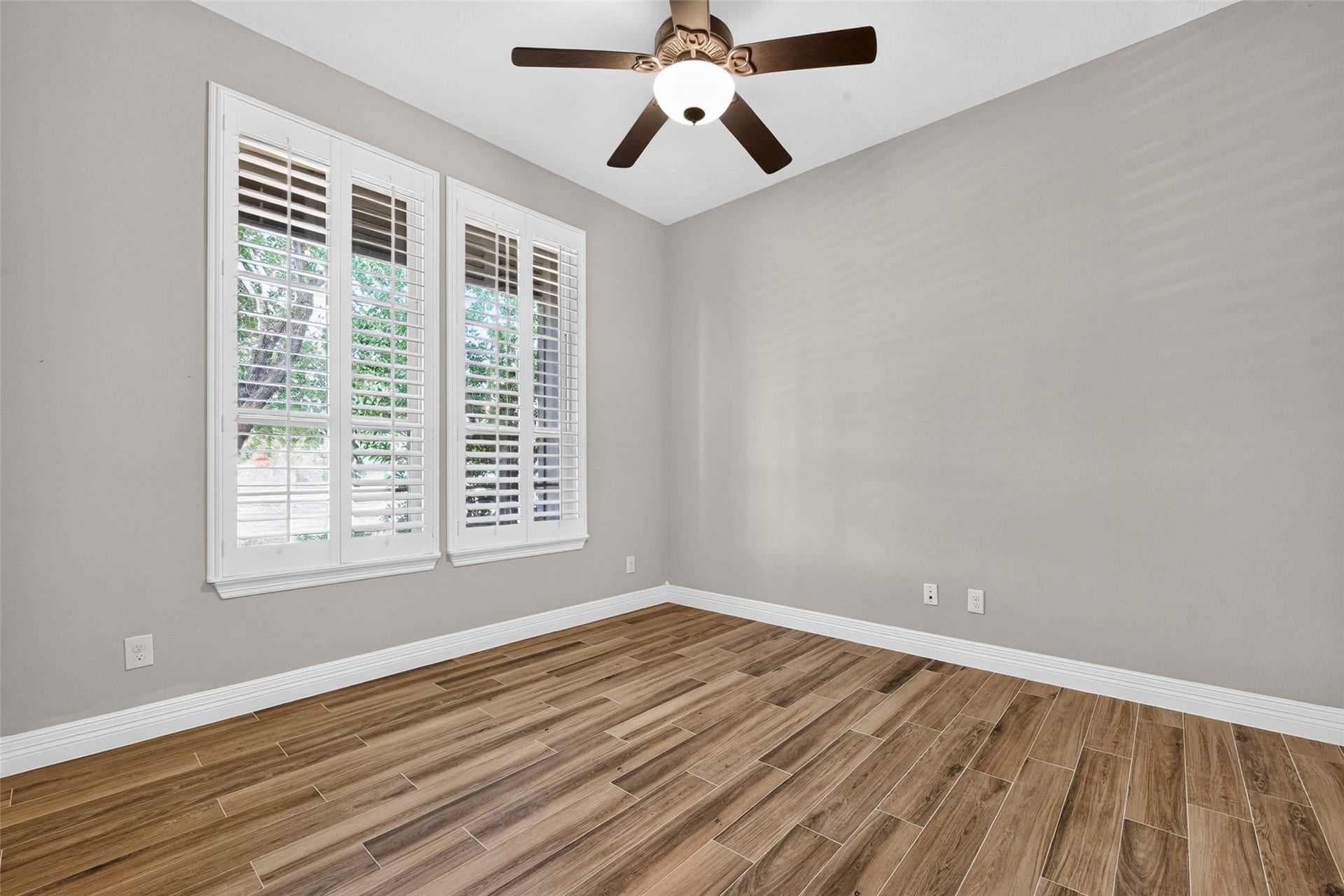 4419 Montcliff Bend Court, Sugar Land, TX 77479 This office or study features large windows that provide abundant natural light, as well as the convenience of a private, dedicated bathroom