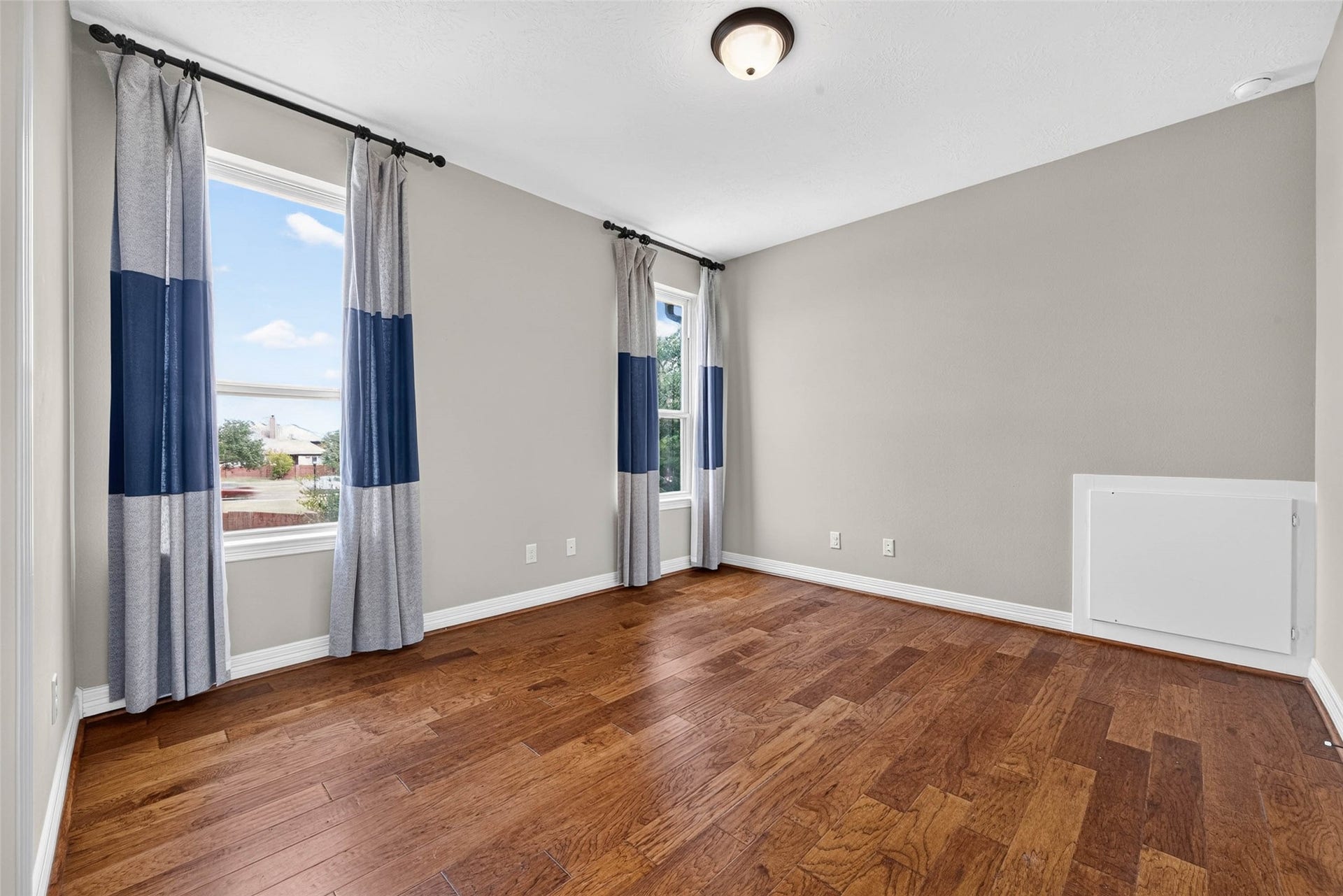 4419 Montcliff Bend Court, Sugar Land, TX 77479 Second bedroom