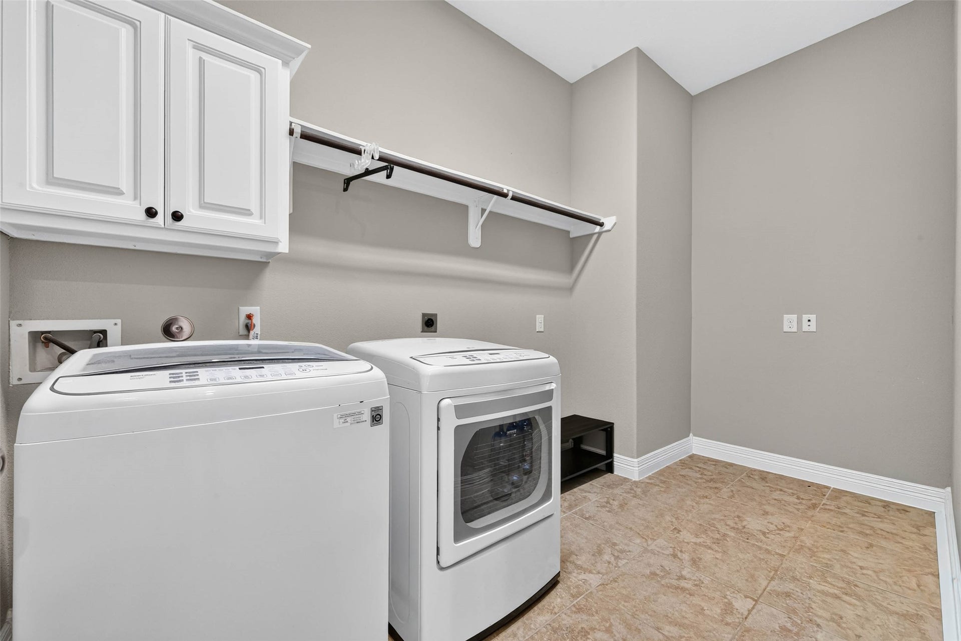 4419 Montcliff Bend Court, Sugar Land, TX 77479 Utility room located in house