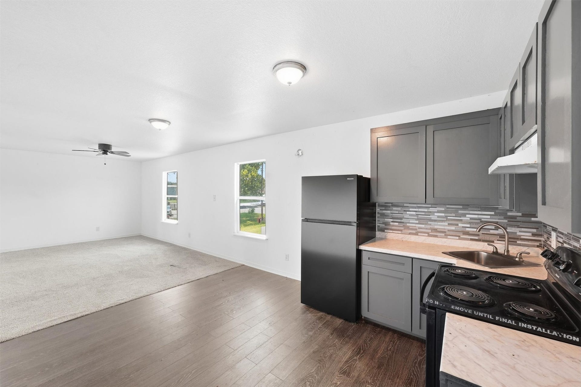 1141 Frankie Street, Houston, TX 77015 Unit 2 - kitchen & living room