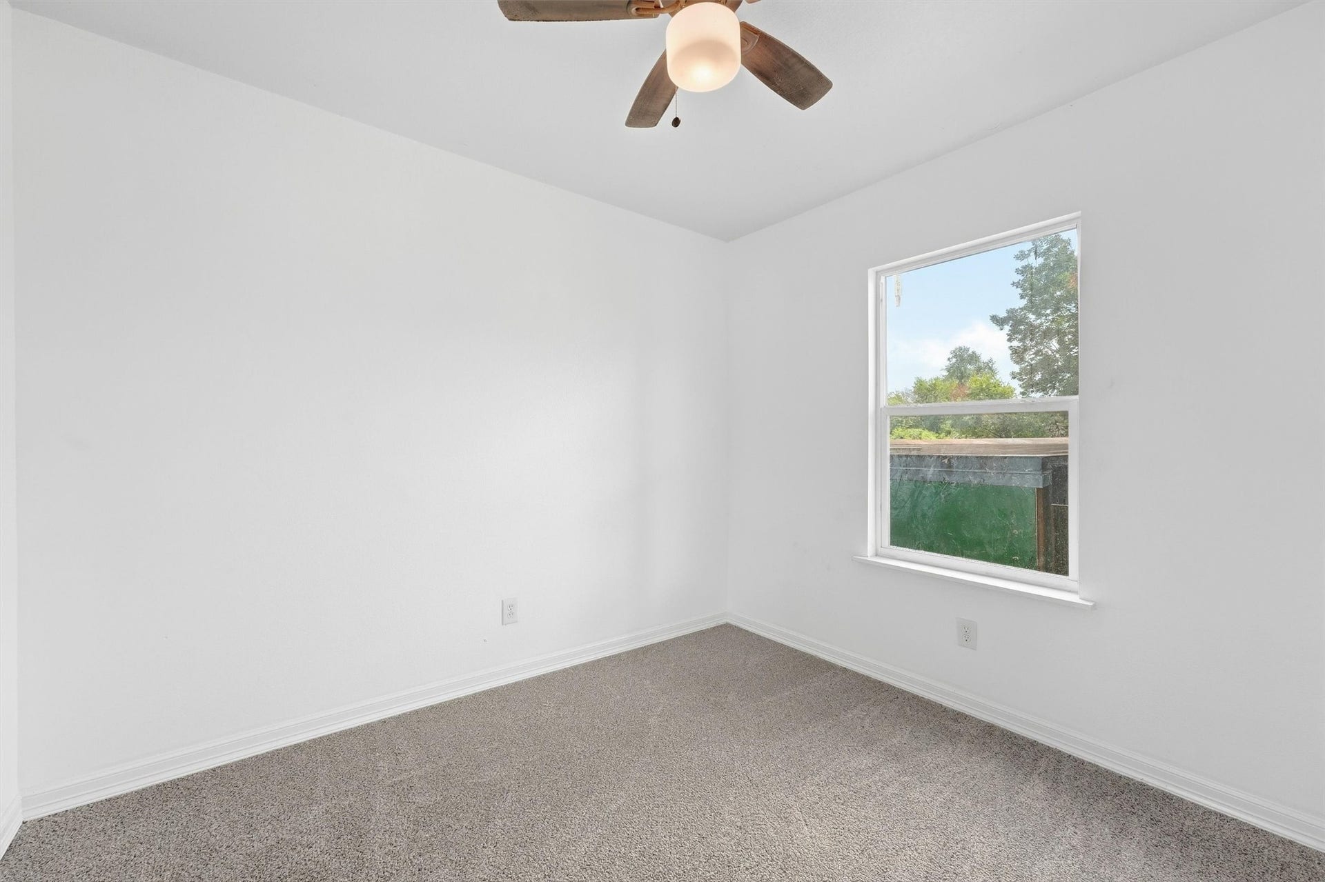 1141 Frankie Street, Houston, TX 77015 Unit 2 - 2nd bedroom