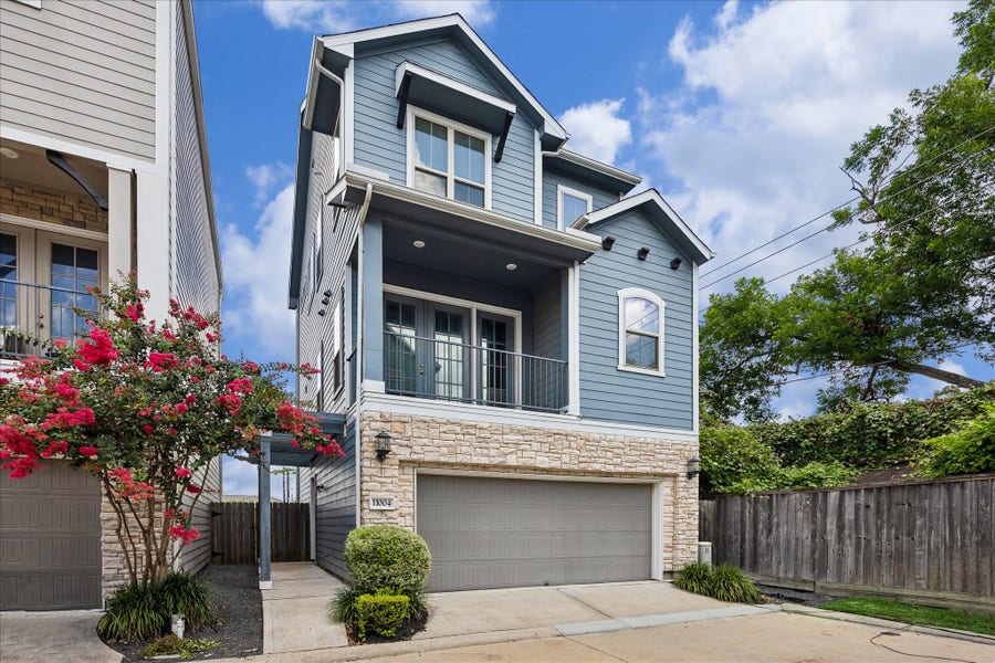 Property photo for 11004 Mikula Drive, Houston, TX