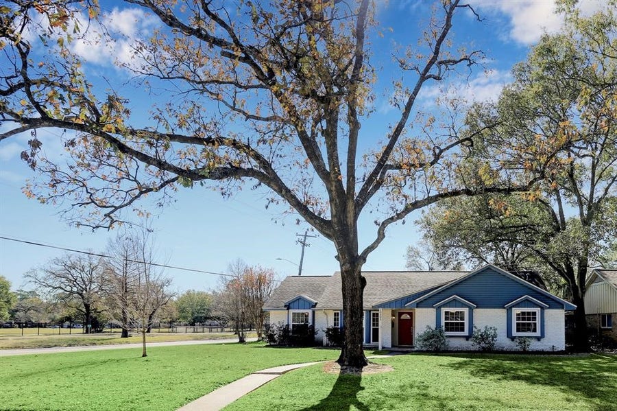 Property photo for 10403 Raritan Drive, Houston, TX