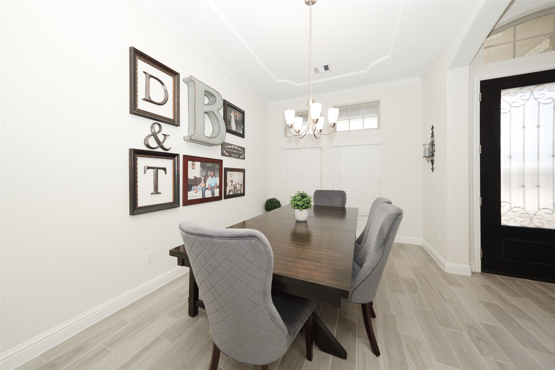 Formal Dining