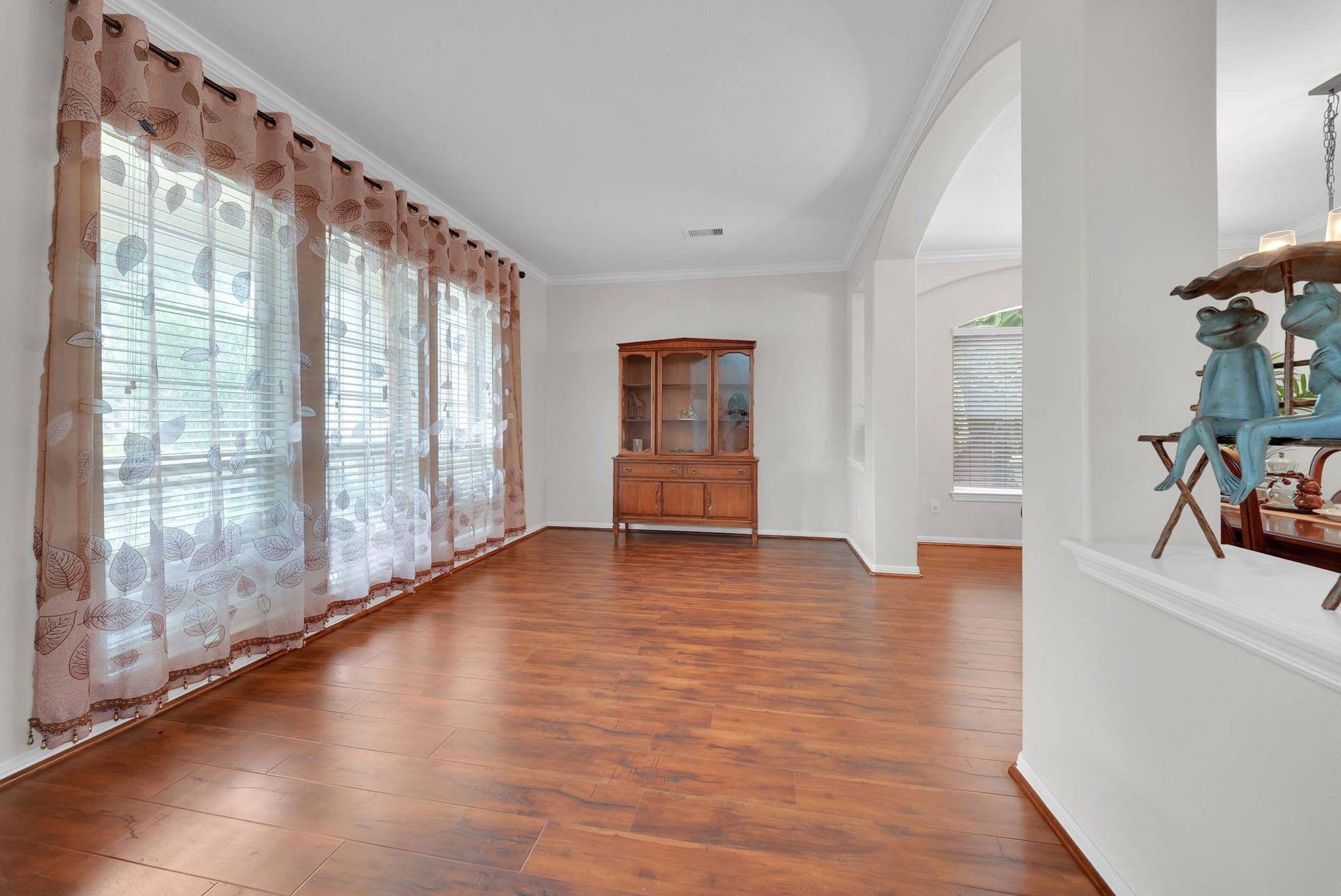 2318 Shadow Falls Lane, Pearland, TX 77584
