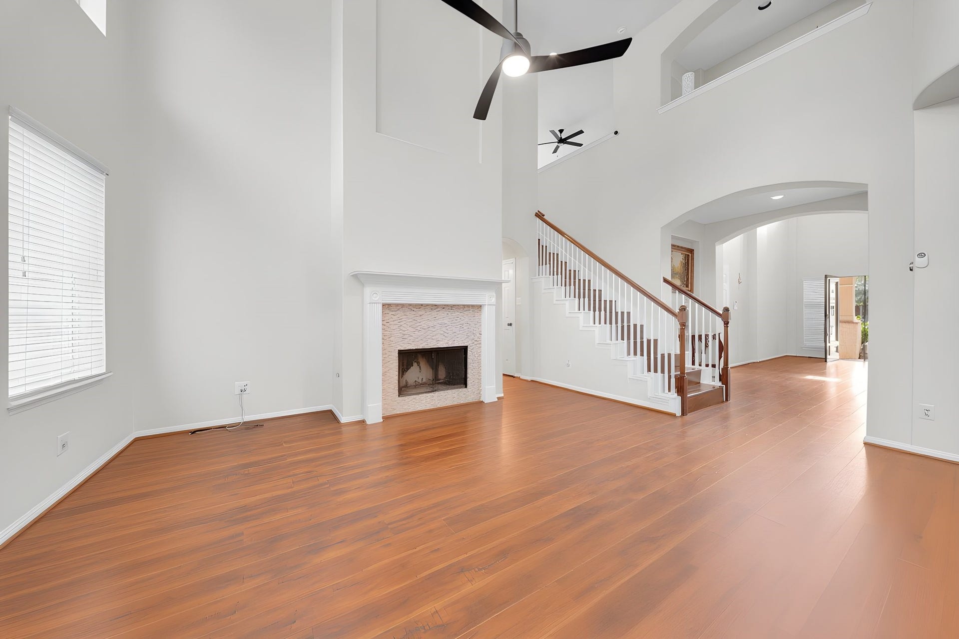 2318 Shadow Falls Lane, Pearland, TX 77584